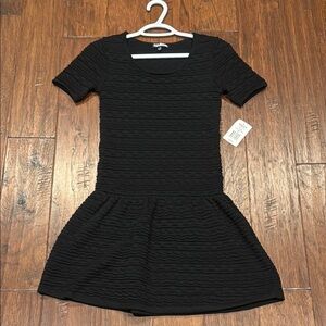 NWT! Kohl's Black Textured Medium Juniors Dress